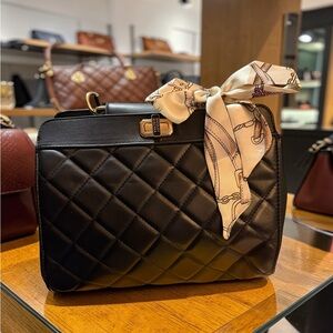 Badgley Mischka Black Quilted Crossbody Bag NWOT